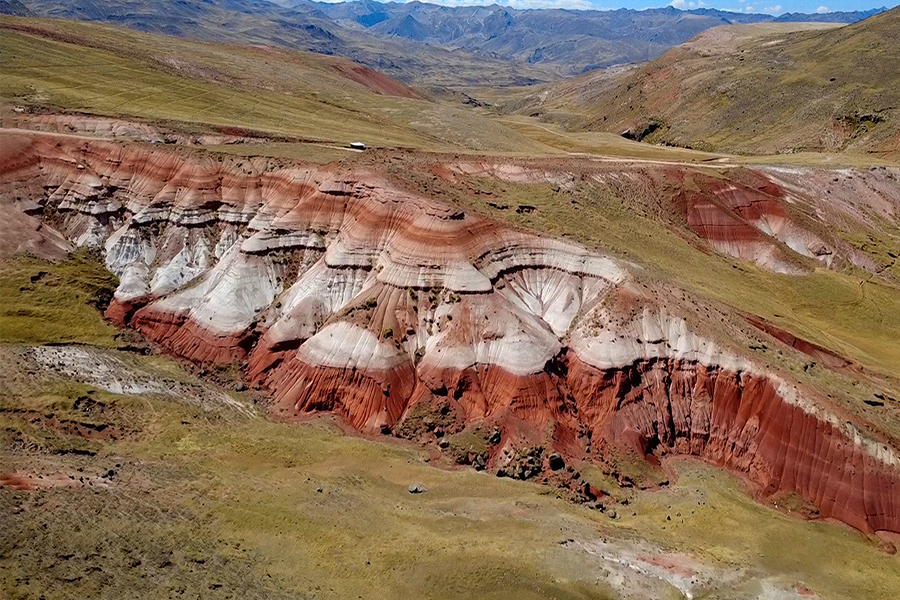 Cerro Bandera: el patrimonio natural y rojiblanco de Huancavelica